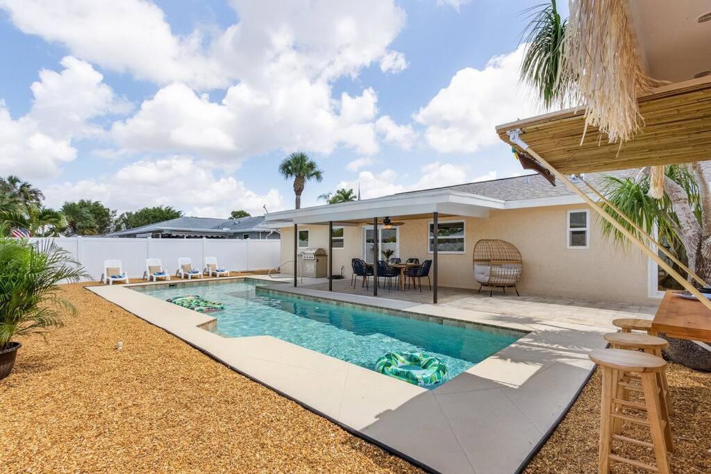 Fl , Paradise Pool Hébergement de vacances