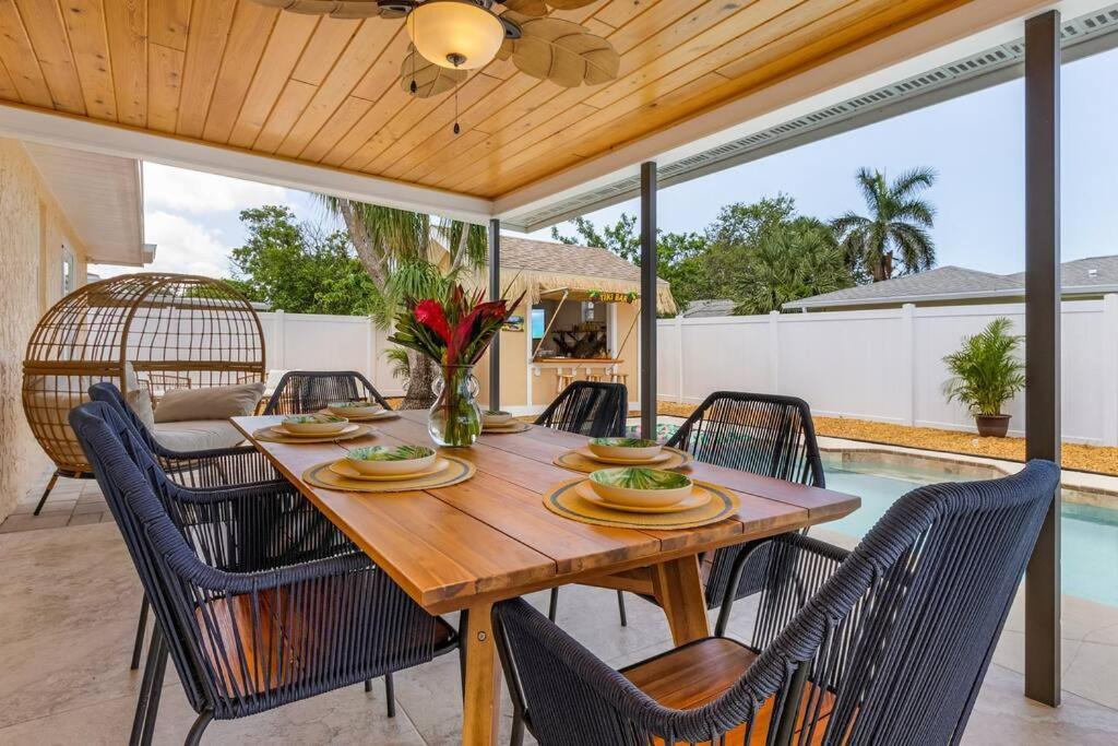 Fl , Paradise Pool North Naples