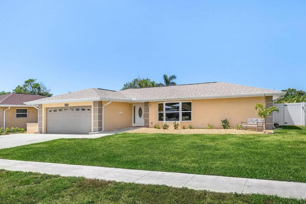 Fl , Paradise Pool North Naples